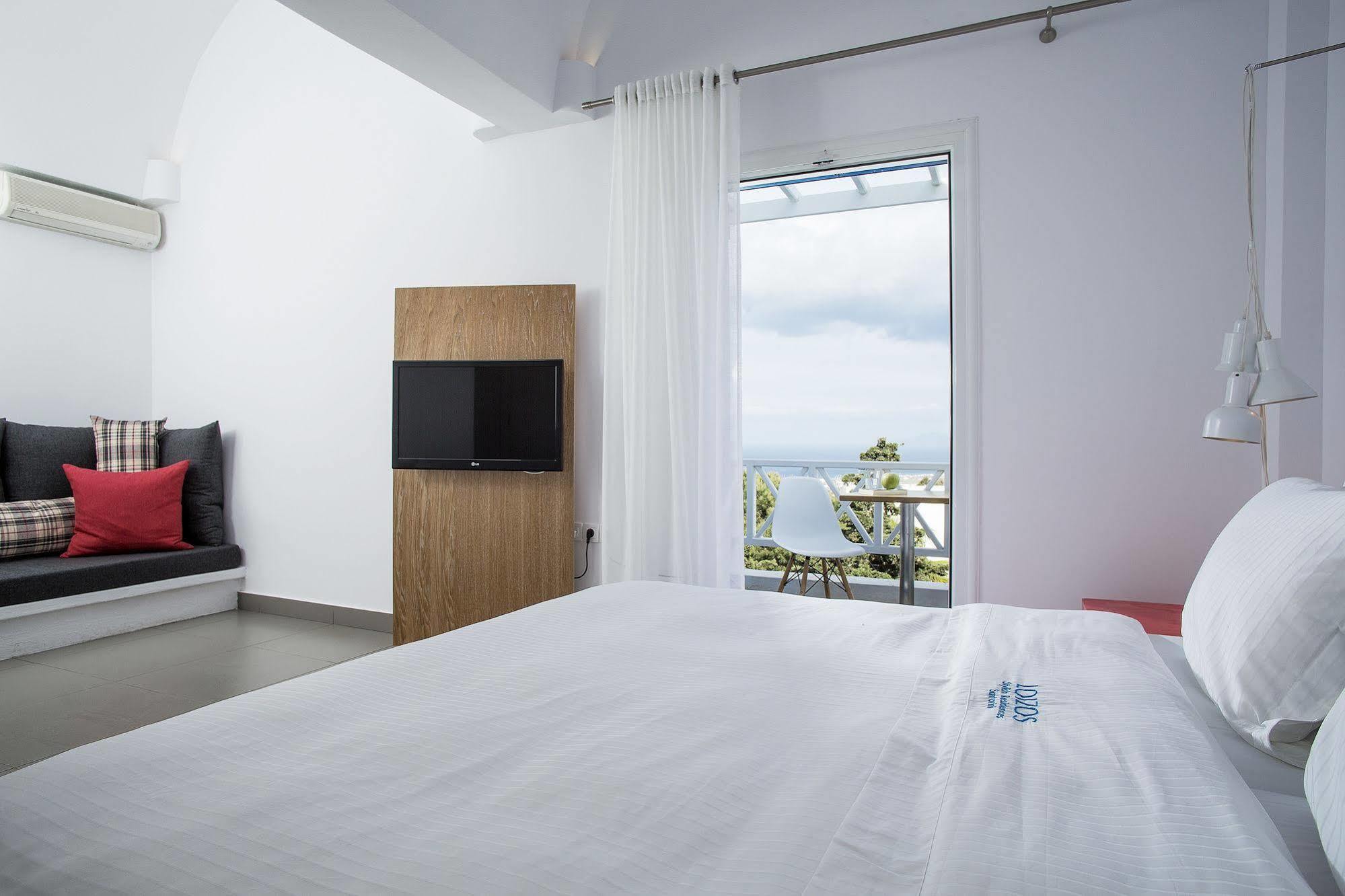 Loizos Stylish Residences Fira  Extérieur photo